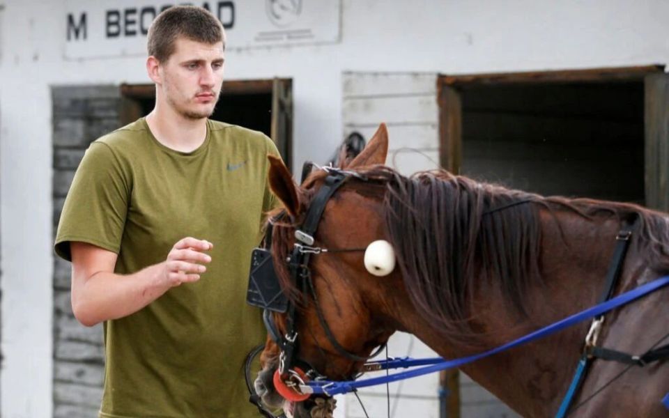 星闪耀的球, 出征U, 叹息之墙