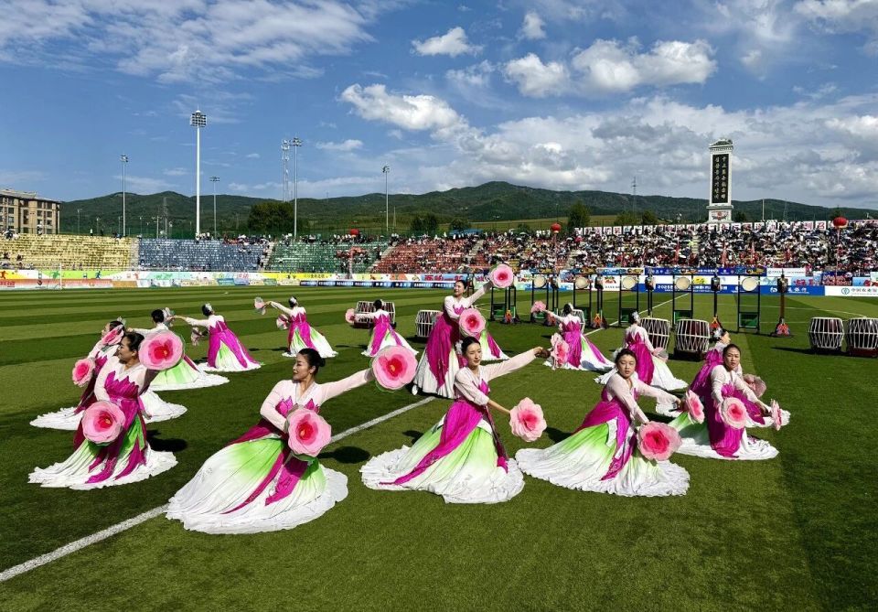 红太阳照边 红太阳照边