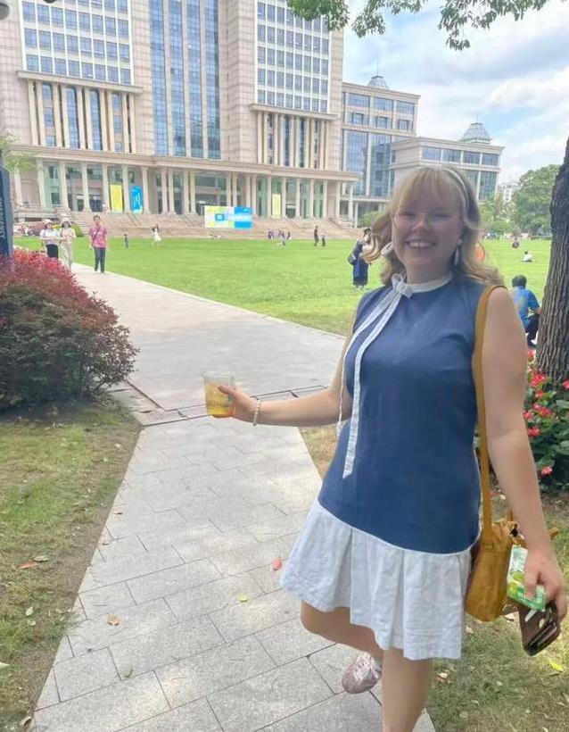 武欢艺和冈, 武欢艺说, 在复旦大学 武欢艺和冈, 武欢艺说, 在复旦大学