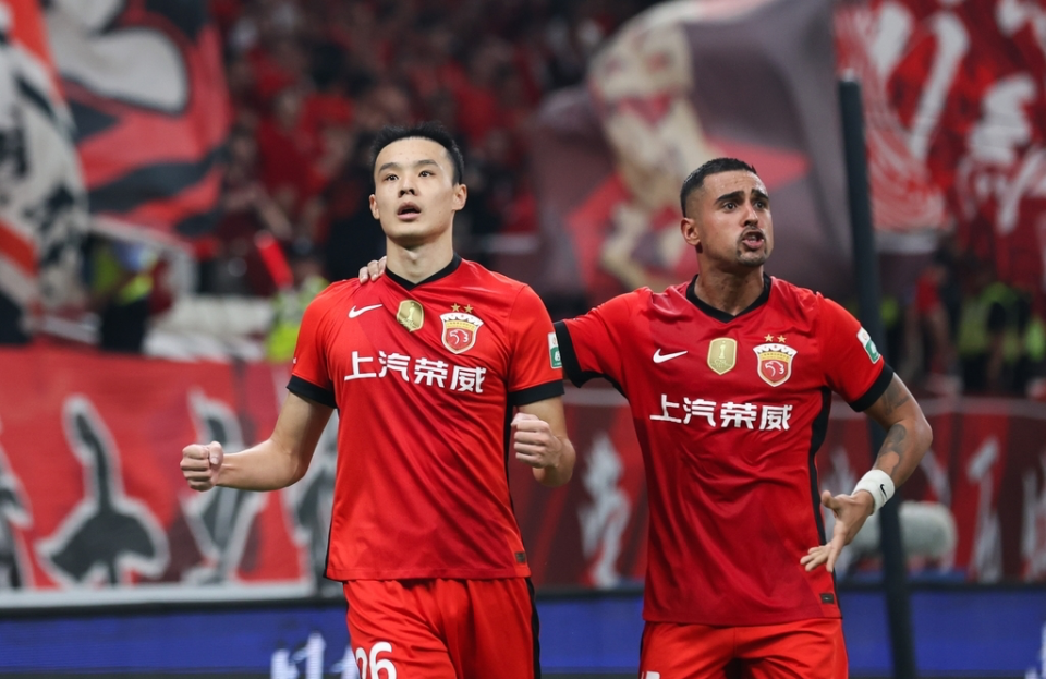 卡扎伊什维, 占据积分榜 卡扎伊什维, 占据积分榜