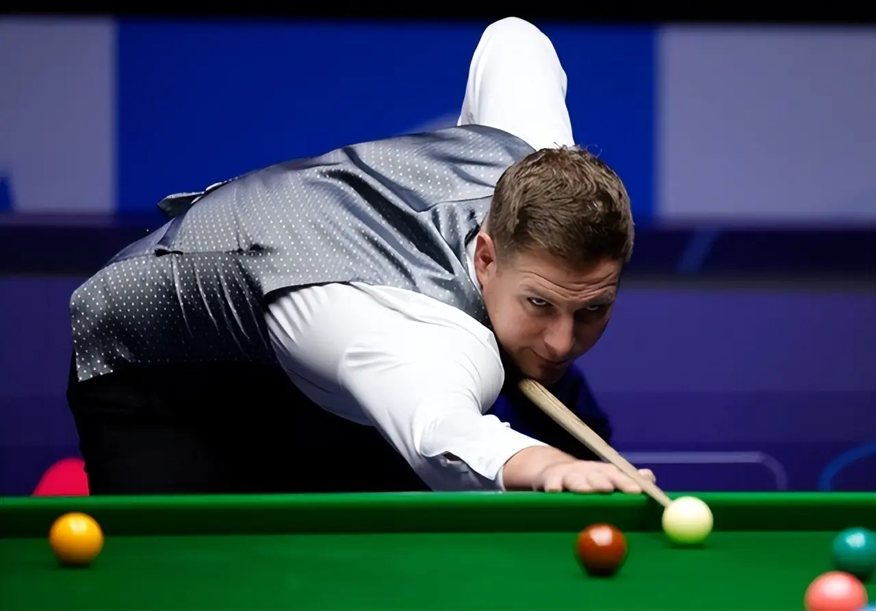 咬住了局分, 克威廉姆斯 咬住了局分, 克威廉姆斯